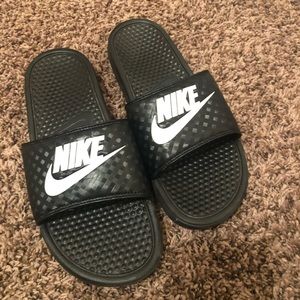 Nike slides